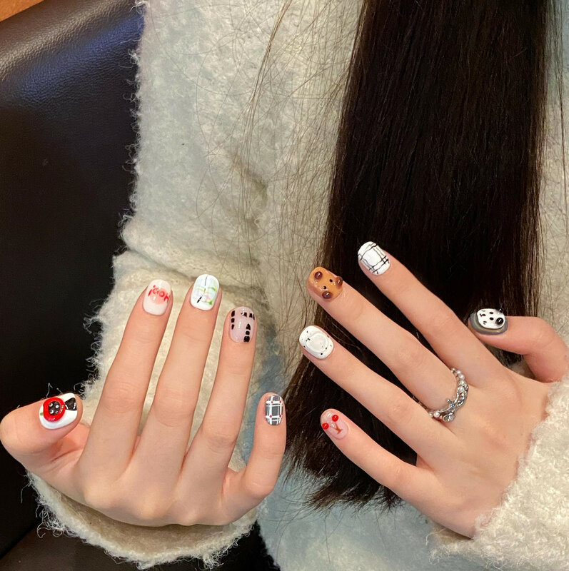 10 stücke handgemachte kurze Presse auf falsche Nagels pitzen mit niedlichen Hund Welpen Cherrie Plaid Korea Ins Designer-Stil wieder verwendbaren Nagel für Mädchen