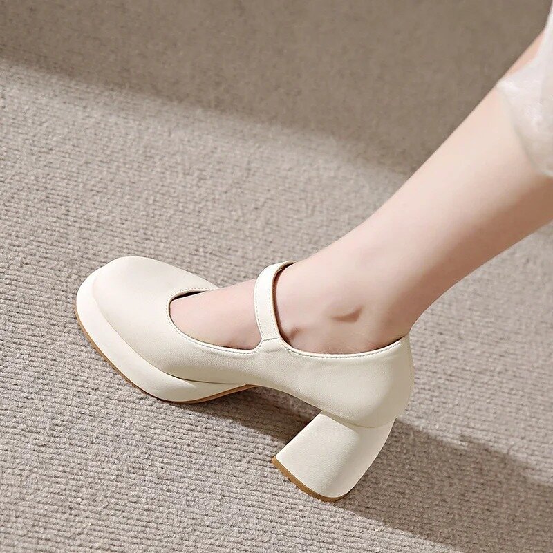 Sepatu kulit kecil gaya Perancis untuk wanita, hak tebal baru, sepatu tunggal elegan, ujung bulat, hak tinggi putih untuk wanita