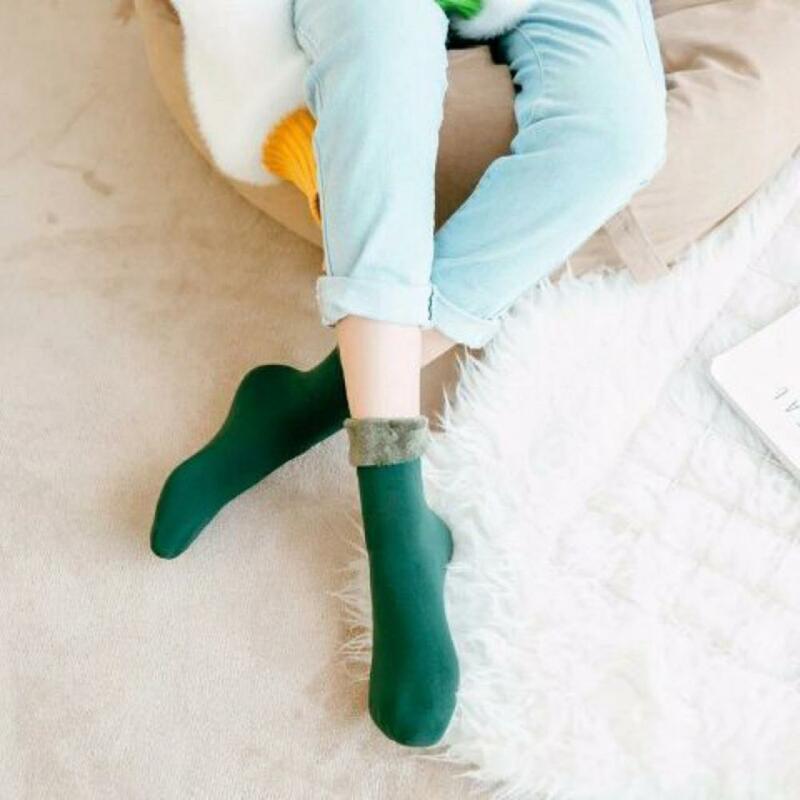 Kaus kaki termal trendi wanita, 1 pasang kaus kaki termal tebal warna polos hangat tahan keringat untuk pakaian di rumah