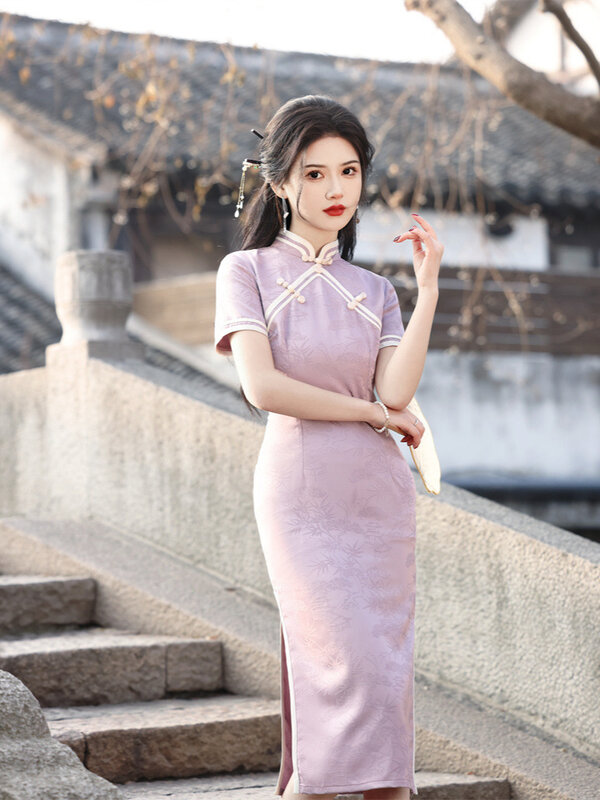 Qipao tradicional de estilo chino para mujer, vestido Sexy ajustado con abertura, Cheongsam sedoso informal, primavera y verano, novedad de 2024