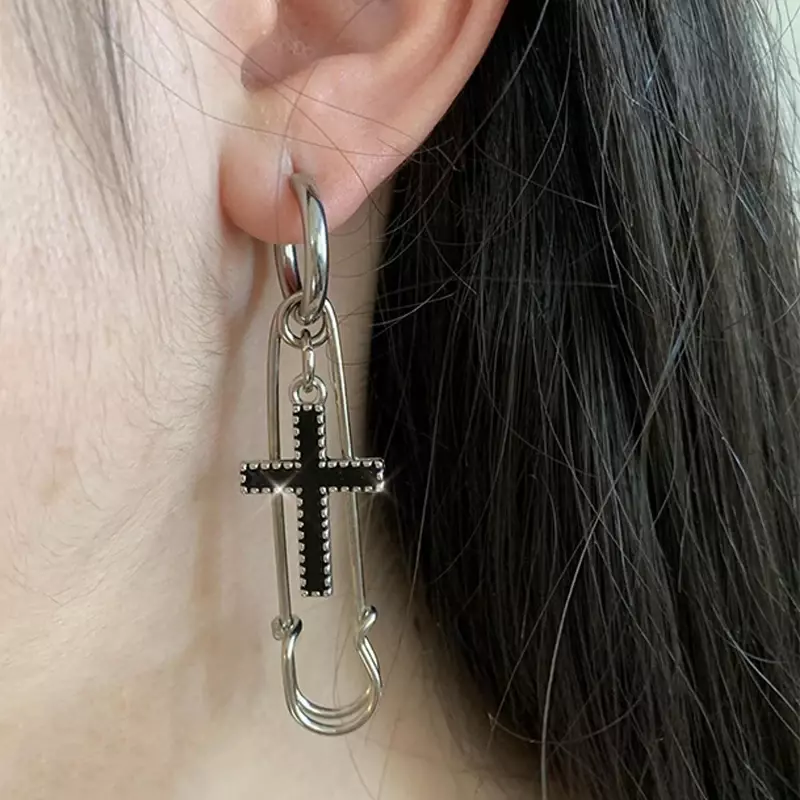 Neue gotische ästhetische Pin Cross Creolen Mode DIY koreanische Herz Ohrringe für Frauen Punk Accessoires Hip Hop Schmuck