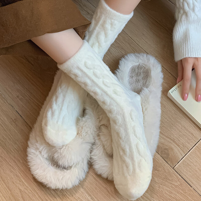 Women Winter Warm Towel Socks Braid Pattern Socks Thickened Coral Velvet Floor Socks Supersoft Twist Mid-Tube Home Winter