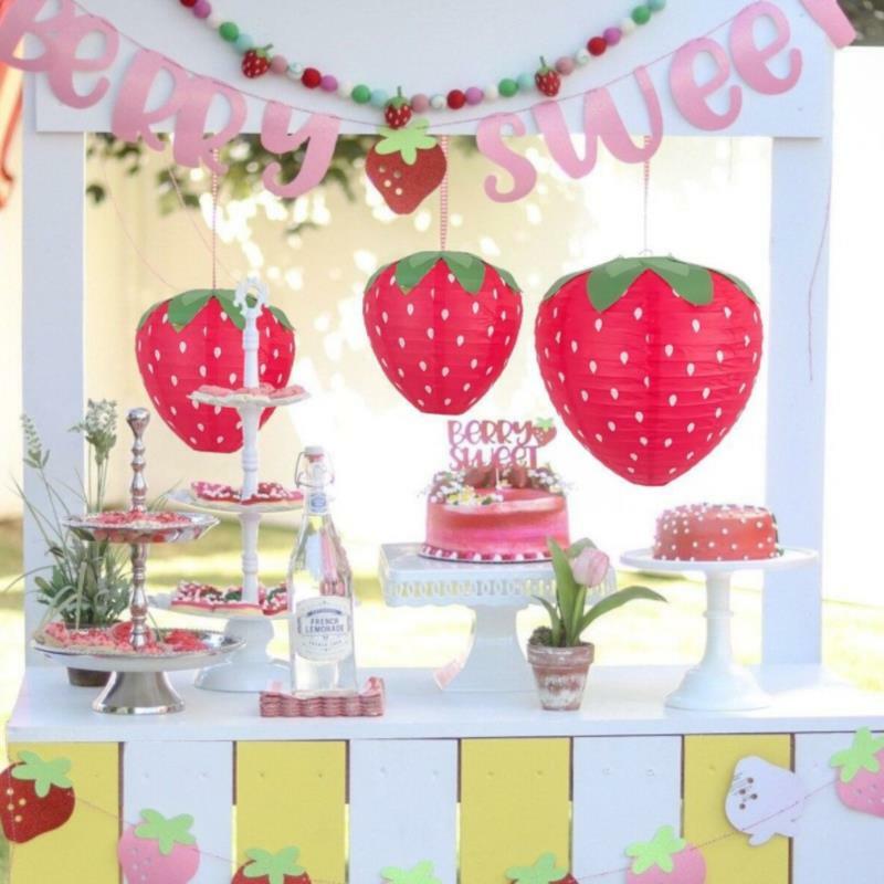 Erdbeer papier Laternen Geburtstags feier Dekor hängen 3d Ornament Hintergrund