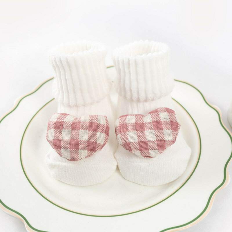 Милые носки с Винни-пухом для маленьких мальчиков хлопковые детские носки Резиновые Нескользящие напольные носки для мальчиков и девочек для малышей подарок для новорожденных