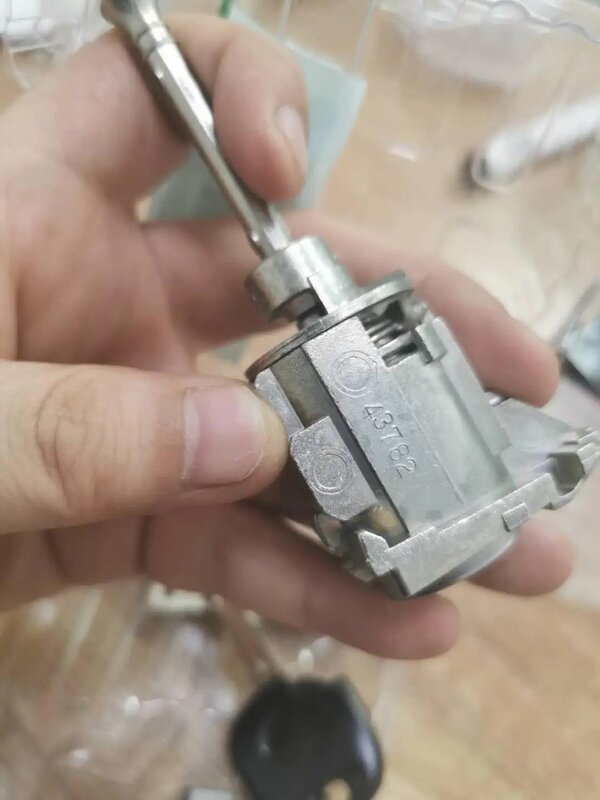 Original full car lock For Toyota TOY48 Reiz Highlander Camry ignition lock