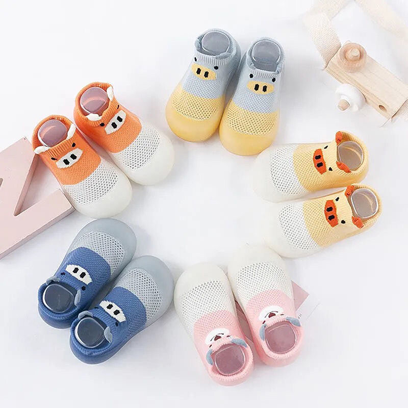 Suefunskry-sapatos antiderrapantes com sola de borracha macia para o bebê, chinelo piso interior, primeiros sapatos de caminhada