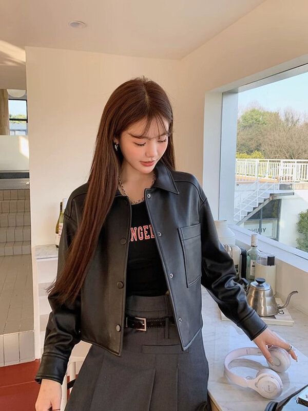 Jaqueta preta de pele sintética de manga comprida para mulheres, casaco feminino solto, outerwear casual, design de moda, streetwear Harajuku, botões