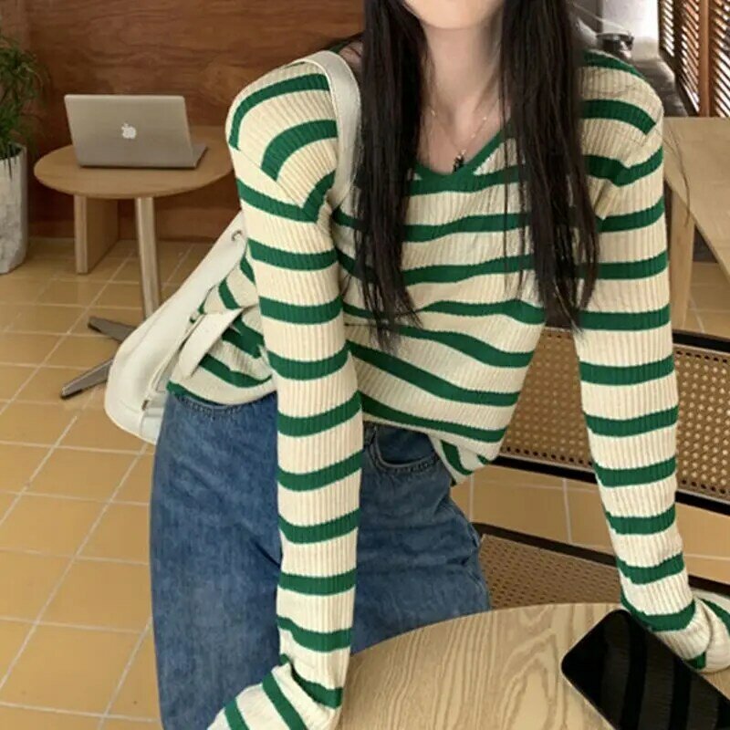 Striped Pullovers Women Vintage Casual V-neck Autumn Long Sleeve Cozy Korean Style Chic Temper Soft Classic Harajuku Sweater New
