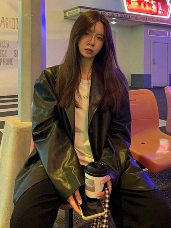 Jaket Biker Kulit Kancing Antik Mode Wanita Korea Longgar Setelan Kulit Tipis Blazer Wanita Kasual Streetwear PU Mantel Chic