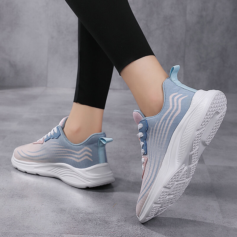 รองเท้าวิ่งระบายอากาศมีเชือกผูกสำหรับผู้หญิงรองเท้าใส่เดิน Comfort รองเท้าเทนนิสแฟชั่นไม่ลื่น