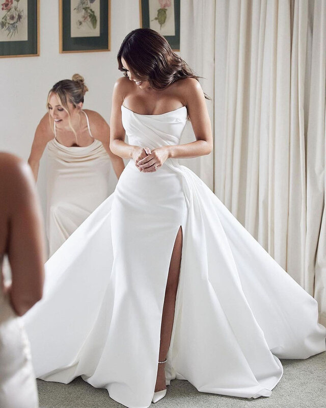 Gaun pernikahan Satin seksi dengan gaun pengantin celah Sweetheart kereta yang dapat dilepas gaun pengantin putih sesuai ukuran 2023
