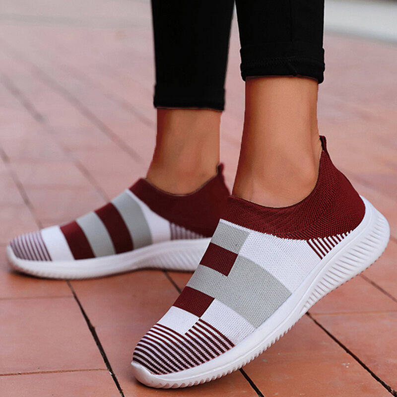 2024 New Fashion Sneakers For Women Casual Shoes Solid Color Trainers Sneakers Women Slip On Sock Ladies Flat Shoes Women Shoes