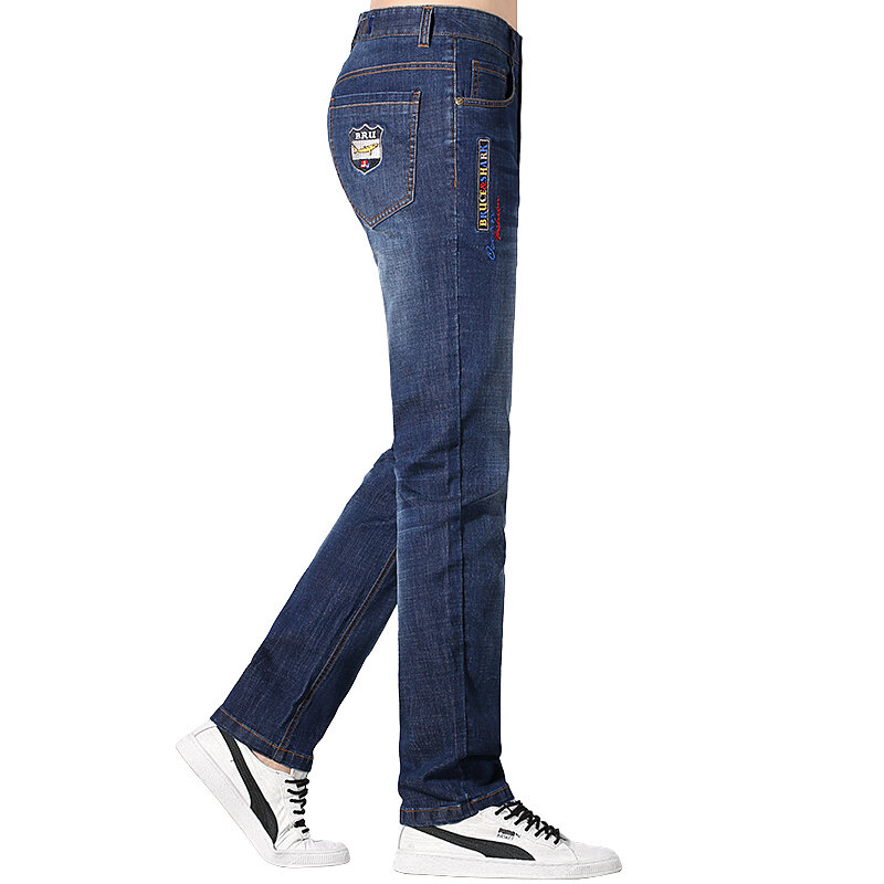2023 Novo Verão dos homens Jeans Alongamento de Algodão Solto Reta Moda Casual Denim Jeans calças dos homens tamanho grande 8529 Bruce & Tubarão