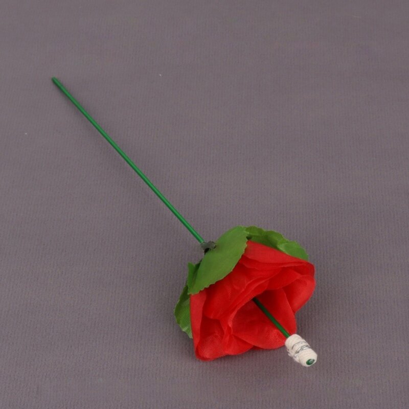 Simulierte Fackel Rose, um Zaubertricks zu feuern, liefert lustige Spielzeuge, interessantes Geschenk