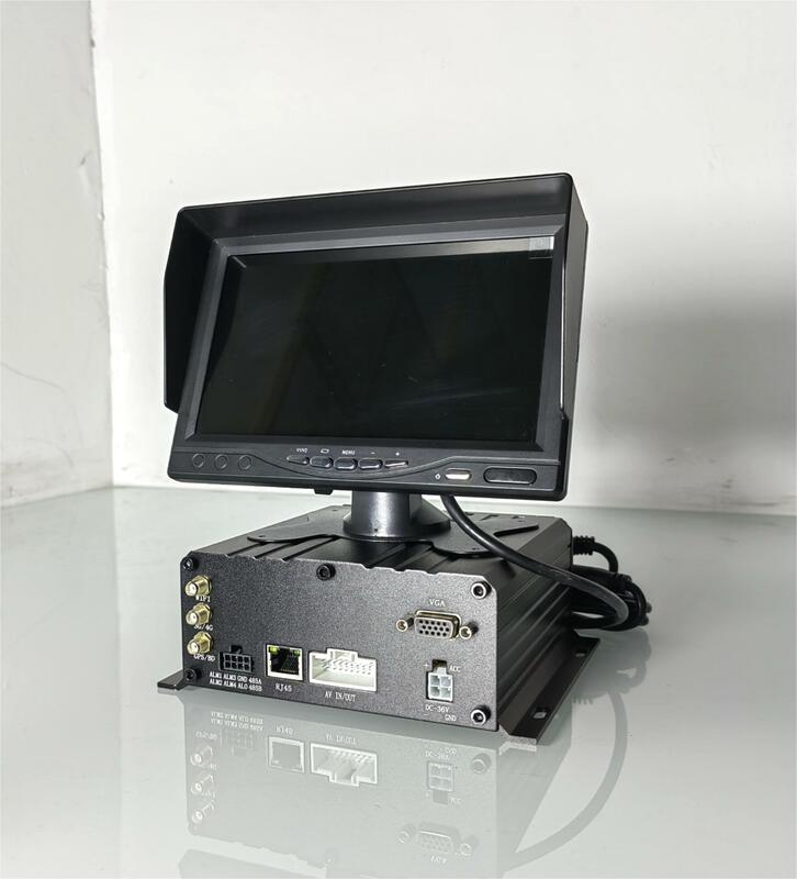เครื่องบันทึกวีดีโอ DVR 4 Channel 1080P สำหรับการฝึกอบรมรถยนต์4CH มือถือ mdvr พร้อม4G GPS WiFi DVR สำหรับรถบรรทุกรถบัส