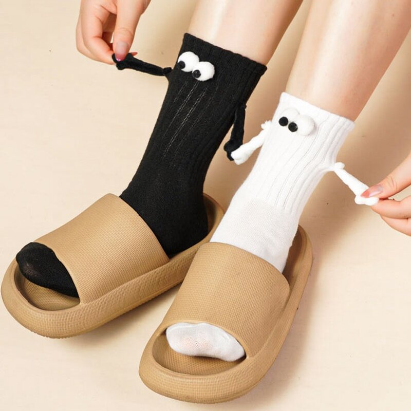 Club Celebrity Ins Fashion Funny Creative Magnetic Attraction Hands Black White Cartoon Eyes Couples Socks Parent Child Socks