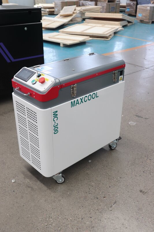 Pulse 100W 200W 300w Laser cleaning rusty machine metal surface cleaner with Max/JPT laser