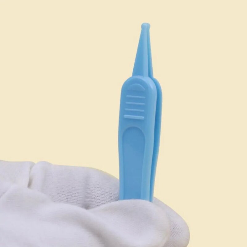1Pcs ABS Plastic Nose Navel Cleaning Baby Safety Care Round Head Clamp Infant Tweezers Nasal Cleaner Baby Care Set