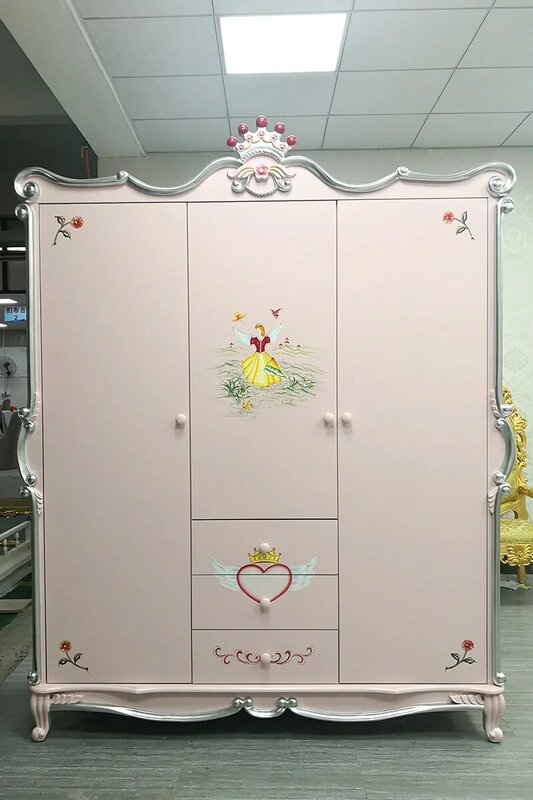 Европейский шкаф из цельной древесины с тремя дверями, французский окрашенный шкаф, вилла, спальня, детский розовый шкафчик