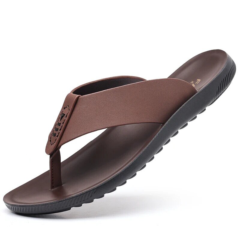 Chinelos leves de couro PU masculino, chinelos domésticos, sapatos de verão, sandálias de praia confortáveis, moda ao ar livre