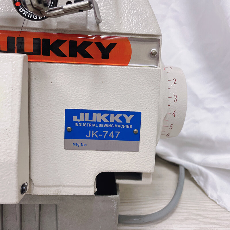 Cina jukky buon prezzo direct drive wiki marca macchina da cucire tagliacuci a quattro fili ad alta velocità adatta per t-shirt
