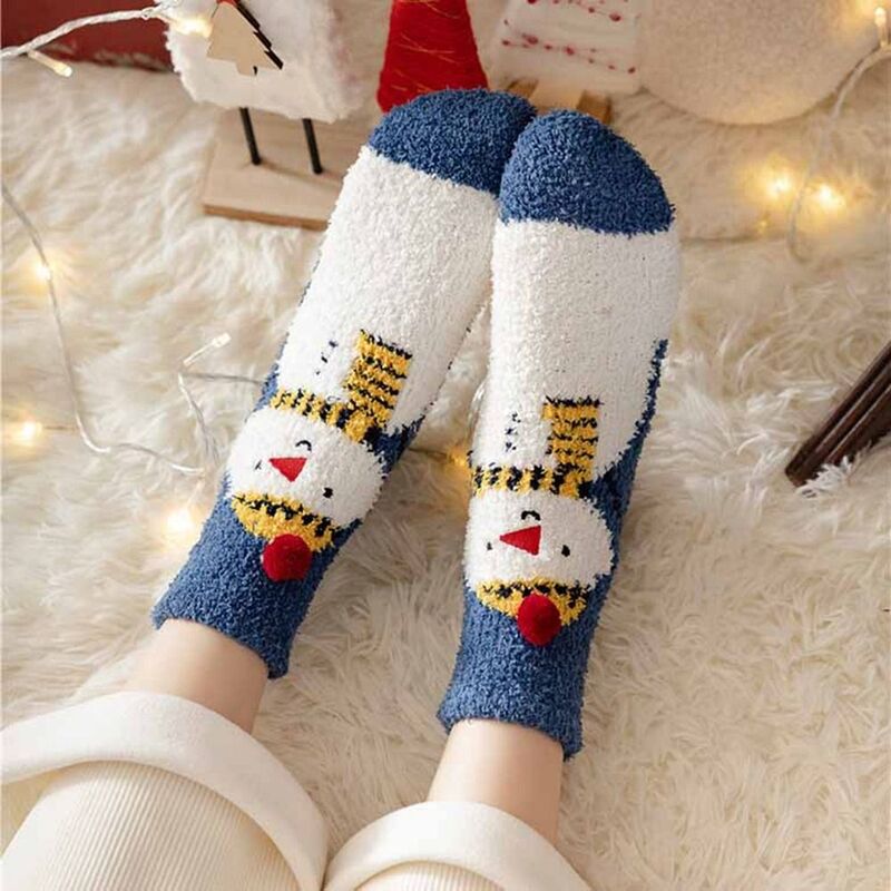 Зимние носки для сна с изображением лося, рождественские носки красного и зеленого цвета с изображением снеговика, коралловые бархатные носки, женские Чулочно-носочные изделия, носки средней длины
