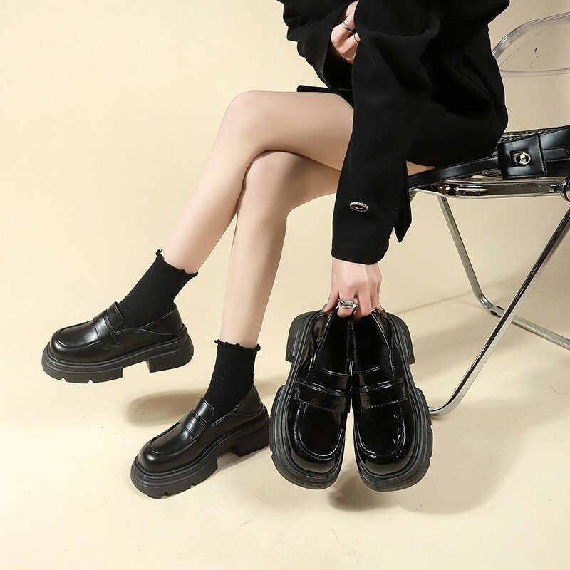 Sapatos plataforma de couro PU estilo britânico para mulheres, mocassins casuais femininos, moda preta, novo estilista, primavera, outono, 2024