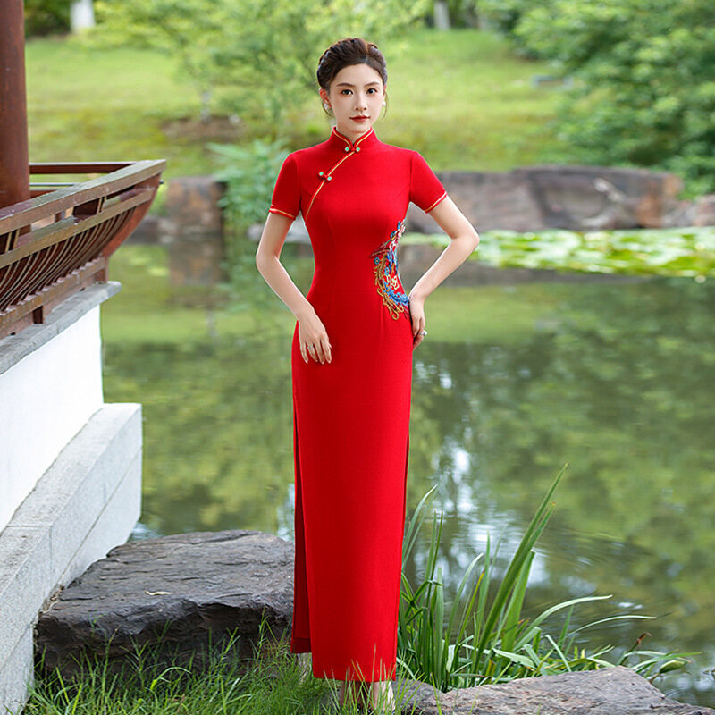 女性のための赤い刺繍されたチャイナドレス、中国のqiPooガウン、イブニングパーティードレス、ロングドレス、ハイスプリット、サテン、ブライダルウェディング、プラスサイズ、5xl