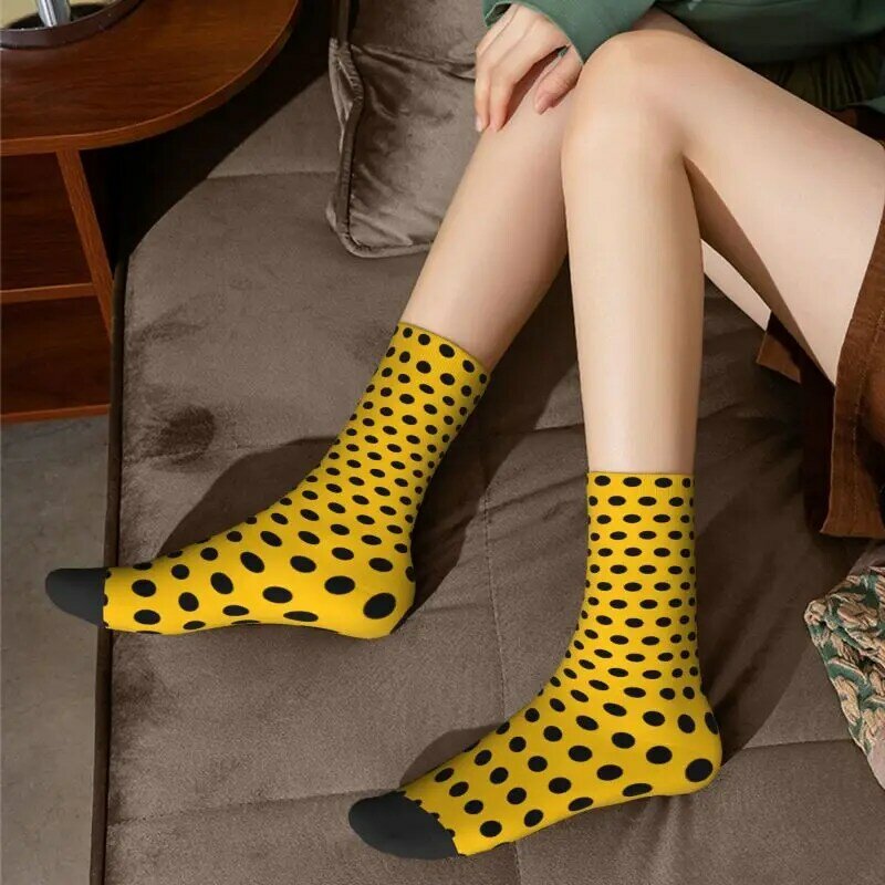 ถุงเท้ายาวลายจุดสีเหลืองและสีดำสุดหรูสำหรับบุรุษถุงเท้าพิมพ์ลาย3D สุดเท่ใช้ได้ทั้งชายและหญิง