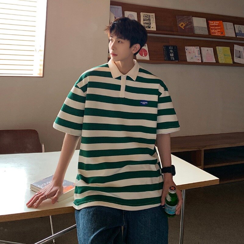Camisa polo masculina de manga curta listrada, camiseta lapela grande, estilo americano de Hong Kong