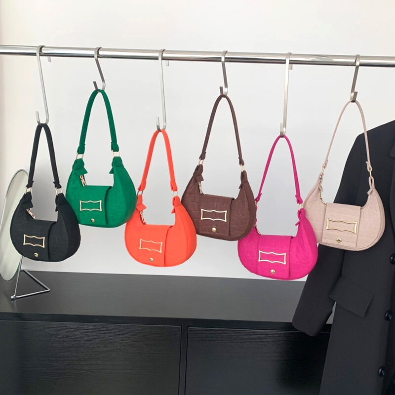 심플한 한국 버전 캐주얼 가방, 여성 패션 단색 숄더백, 통근용 외국 스타일 크로스바디 초승달 모양 가방