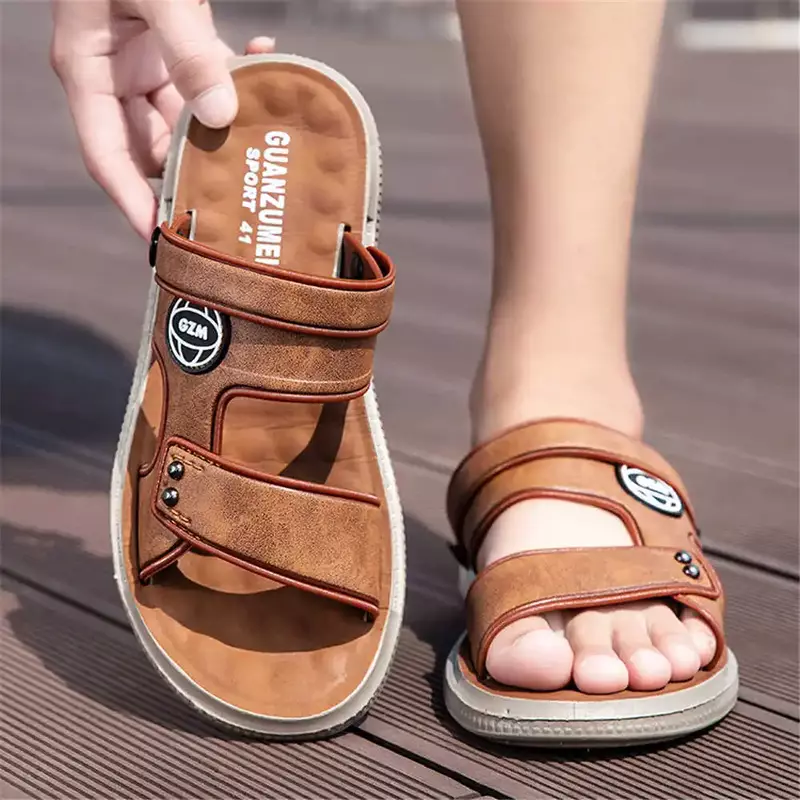 Slip-on House Man Male Slipper Masculin Sandals Shoes Sneakers Children Sports School Popular Goods Resell Suppliers