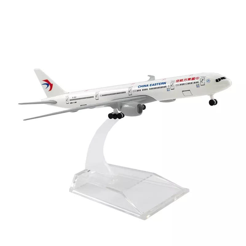 1/500 Scale Alloy Aircraft Boeing 777 with Landing Gear China Eastern Airlines 15cm Plane B777 Model Decoration Gift Collection