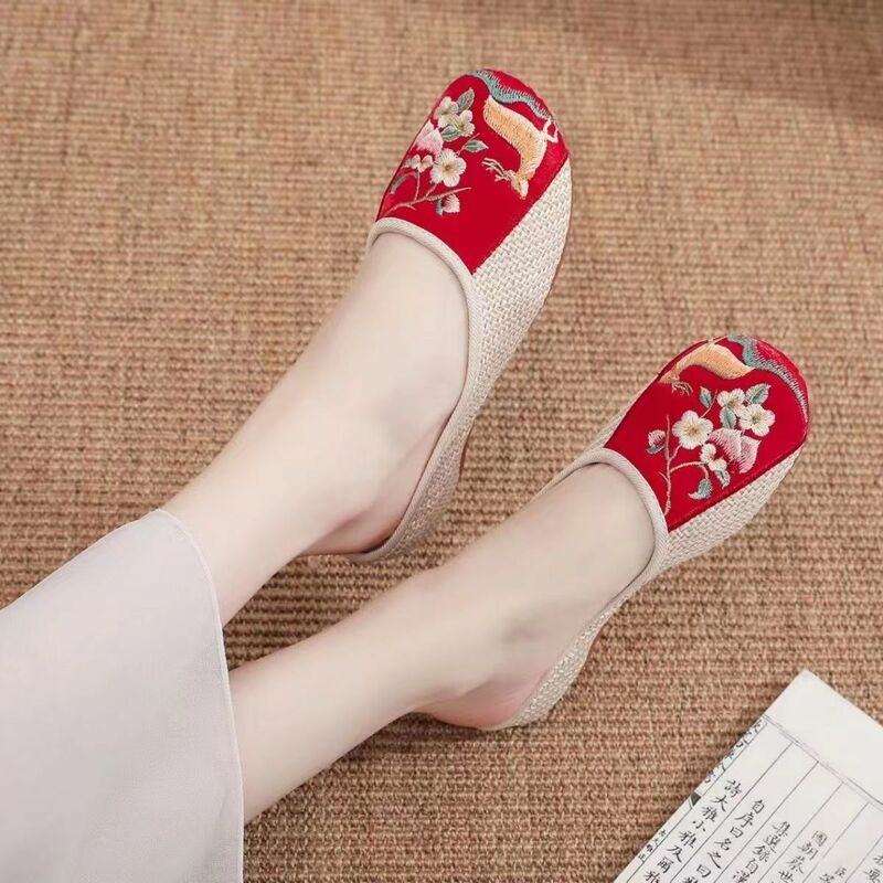 New Women's Summer Baotou Low Heel Canvas Embroidered Slippers Soft Sole Non Slip Home Slippers Free Shipping Outdoor Slippers