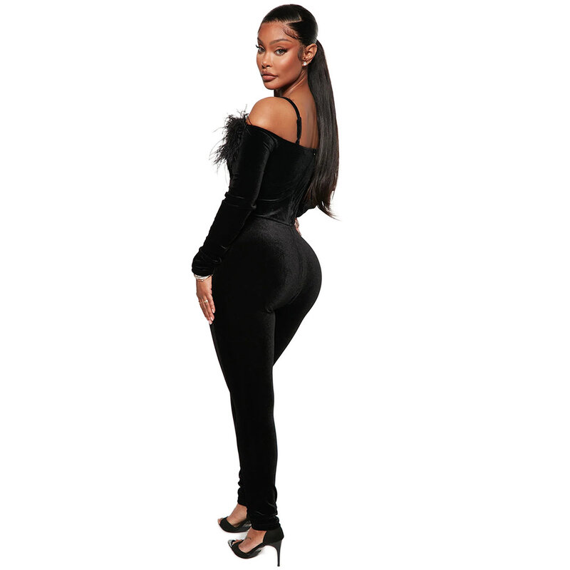 New Women's Clothing Recommended Autumn And Winter Long Sleeve Strapless Fashion Temperament Slim Feather Stitching Jumpsuit.
