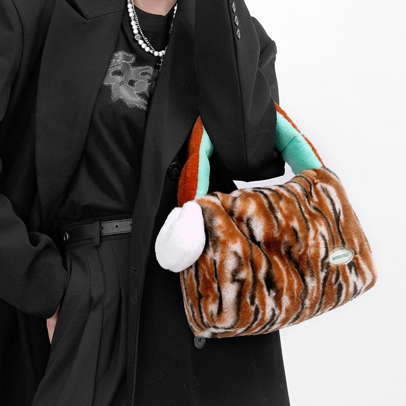 Borsa da donna in morbida pelliccia di peluche di alta qualità borsa in pelliccia sintetica di lusso nuova borsa di Design con manico morbido in peluche di grande capacità