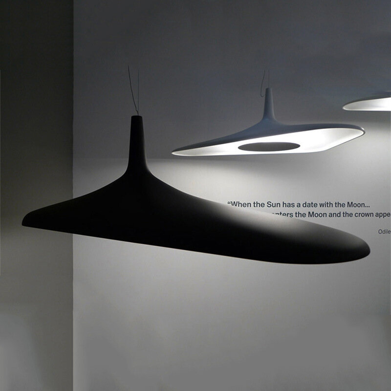 Lampe suspendue irrégulière au Design italien, disponible en noir et en blanc, luminaire décoratif d'intérieur, idéal pour une Table à manger, un salon, un Restaurant ou une cuisine