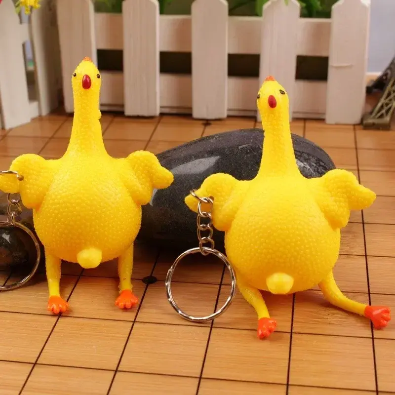 Simpatico uovo di gallina galline ovaiole portachiavi con palla antistress folla creativo divertente Spoof gadget ingannevoli portachiavi con pollo giocattolo
