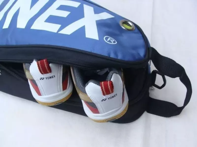 Yonex-saco de badminton, adequado para homens e mulheres, pode conter até 3 raquetes, resistente ao desgaste e prático com sapato