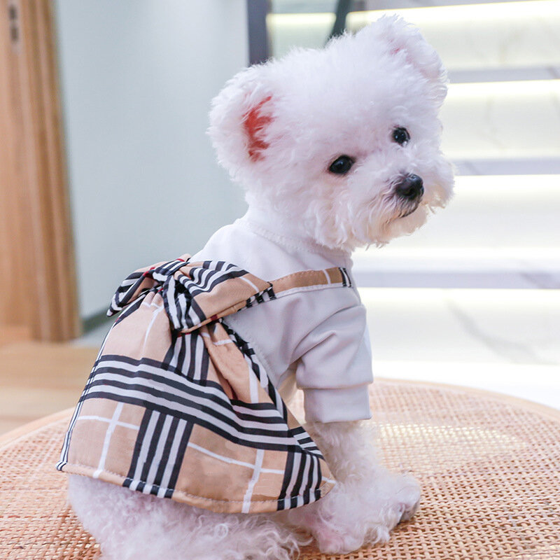 Bowknot الكلب قميص مع شريط تنورة موضة عادية الحيوانات الأليفة الصيف الربيع ملابس مريحة أسود أبيض القط فستان الزي الملابس