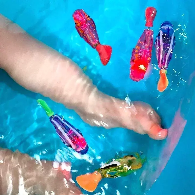 플래시 조명이 있는 전자 물고기 애완 동물 미니 바다 동물 전기 수영 물고기 장난감, 어린이 선물, 배터리 구동 물고기