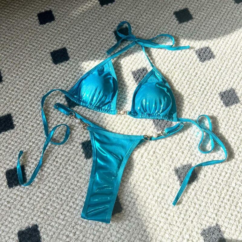Conjunto de Bikini Sexy para mujer, traje de baño de superficie brillante con perlas de imitación, sujetador Halter con cordones, Tanga brasileño, ropa de playa