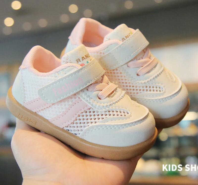 Sepatu bayi laki-laki musim panas ukuran 16-26 Fashion gadis Non-slip sol lembut kasual sepatu lari balita luar ruangan pertama berjalan sandal