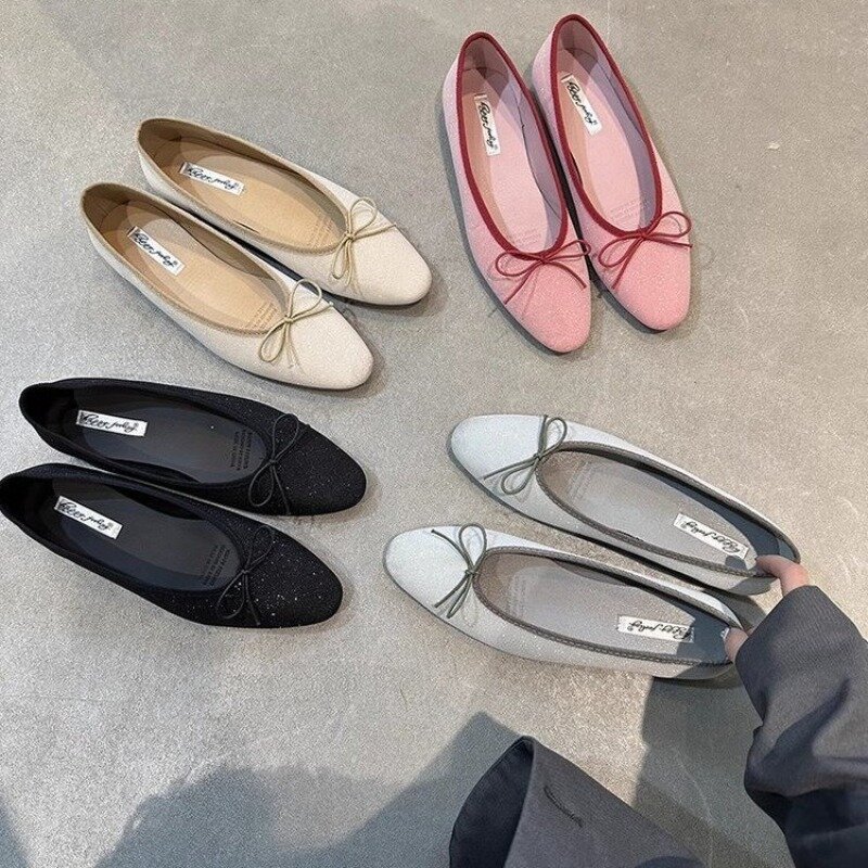 Comemore-bombas femininas de temperamento francês, sapatos suaves, sapato de balé, calçado elegante de verão, sandálias de primavera, novo, 2024