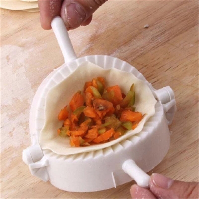 เครื่องทำเกี๊ยวคลิปกดแผ่นเกี๊ยวด้วยมือแม่พิมพ์พายราวีโอลี่แม่พิมพ์ทำเกี๊ยวในครัวทำอาหารจีน Jiaozi