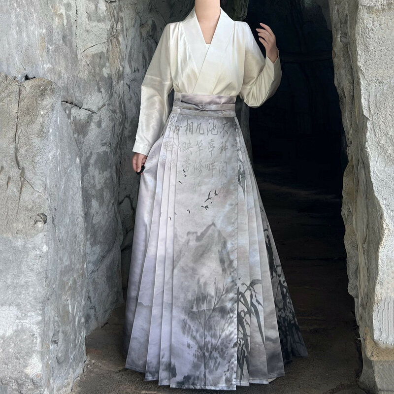 Cetakan Dinasti Ming meningkatkan pakaian kostum tradisional Tiongkok rok wajah kuda gaya nasional Hanfu wanita