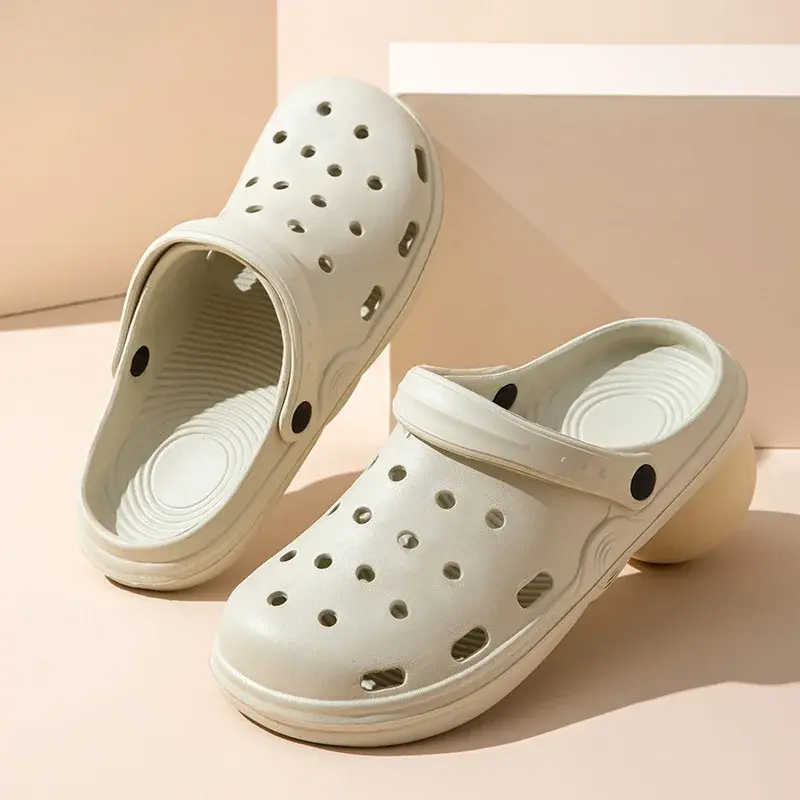 2023 Frauen Hausschuhe neue wasserdichte Sommer Outdoor Strands chuhe Big Toe Holey Schuhe für Frauen Männer Krokodils andalen gewickelt Hausschuhe