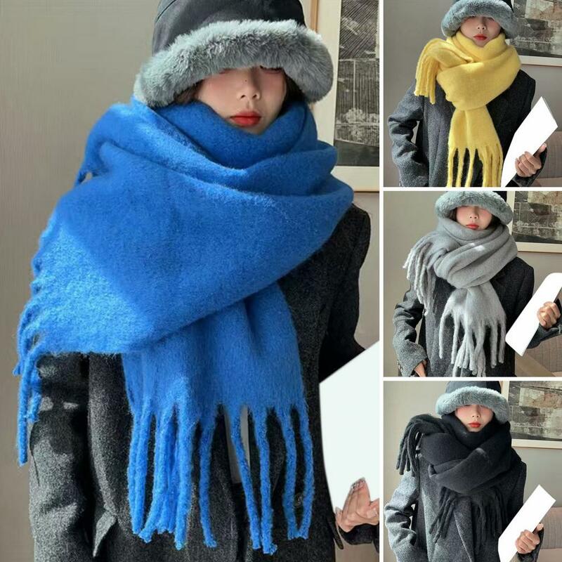 Syal musim dingin nyaman, syal tebal tahan angin bergaya pembungkus leher untuk wanita