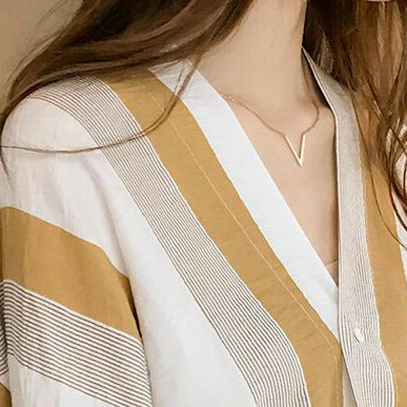 Blusa a rayas de retazos con cuello en V para mujer, camisa básica de media manga de gran tamaño con botones, ropa suelta de verano