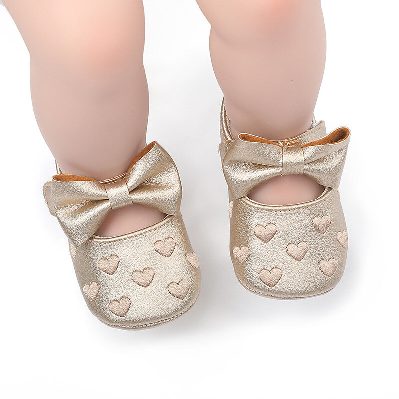 Sapatos Bowknot de couro PU para bebês meninas, mocassins bonitos, sapatos baixos de coração macio, primeiros caminhantes, criança princesa calçado, berço